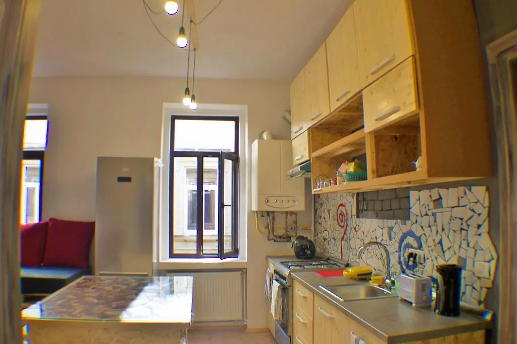 Cloud 9 Living Ξενοδοχείο Βουκουρέστι 2*,