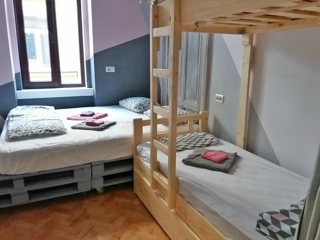 Cloud 9 Living Ξενοδοχείο Βουκουρέστι