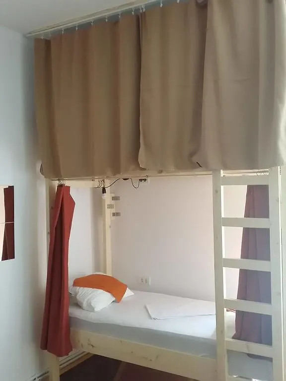 Πανσιόν Cloud 9 Living Ξενοδοχείο Βουκουρέστι